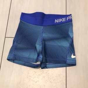 small nike pro shorts for girls